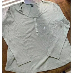 NWT Eddie Bauer Women XL Snap Henley Scoop Neck Closure Long Sleeve Shirt